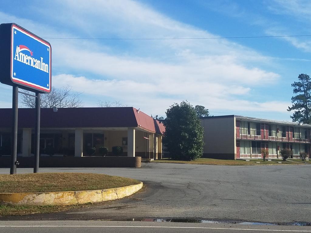 American Inn Skippers/Emporia Area Exteriör bild